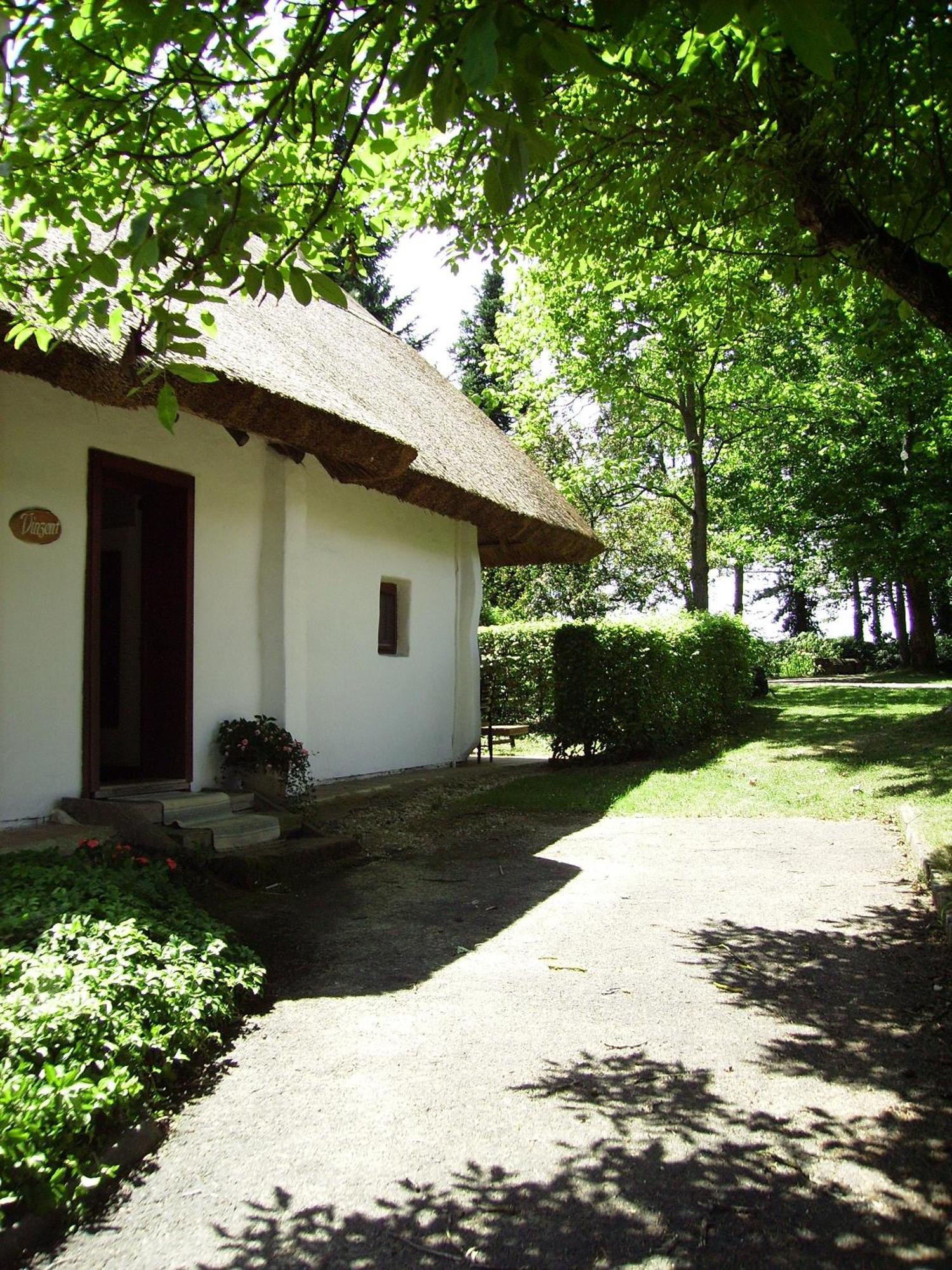 Gasthof Gerlinde Gibiser Hotel Heiligenkreuz im Lafnitztal Kamer foto