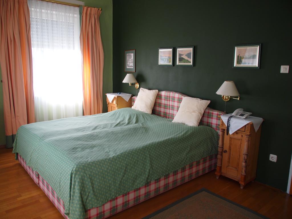 Gasthof Gerlinde Gibiser Hotel Heiligenkreuz im Lafnitztal Kamer foto